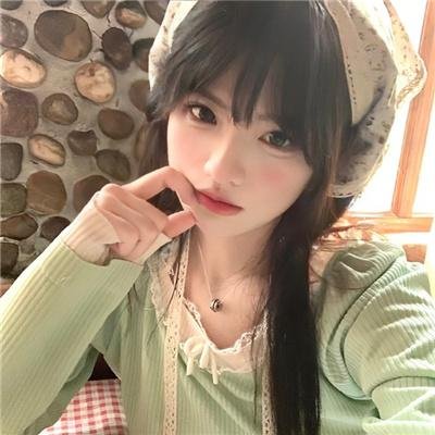 女警察